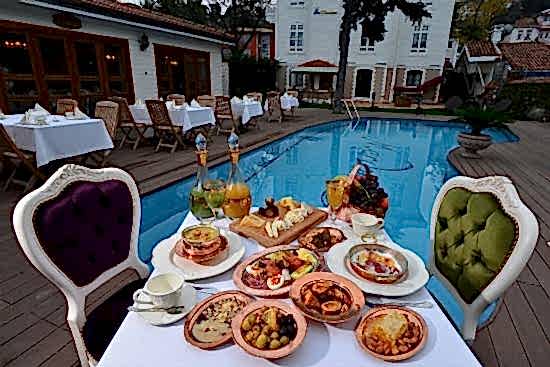 Has Bahçe Restaurant / Beylerbeyi